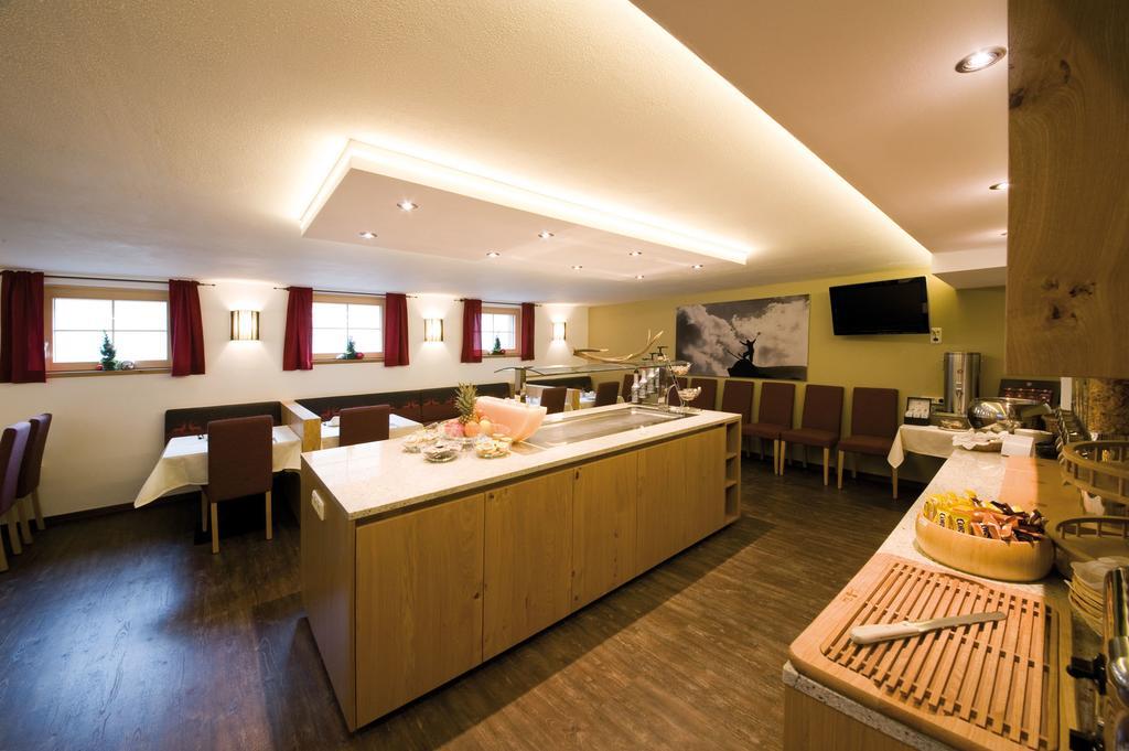 Hotel Garni Rauch St Anton am Arlberg Eksteriør billede